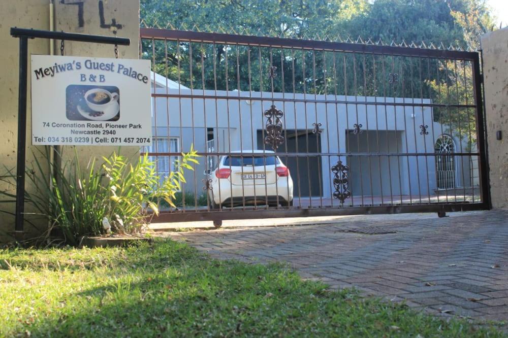 Meyiwa Guest Palace Newcastle Kültér fotó