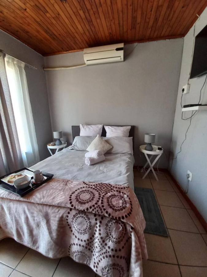 Meyiwa Guest Palace Newcastle Kültér fotó