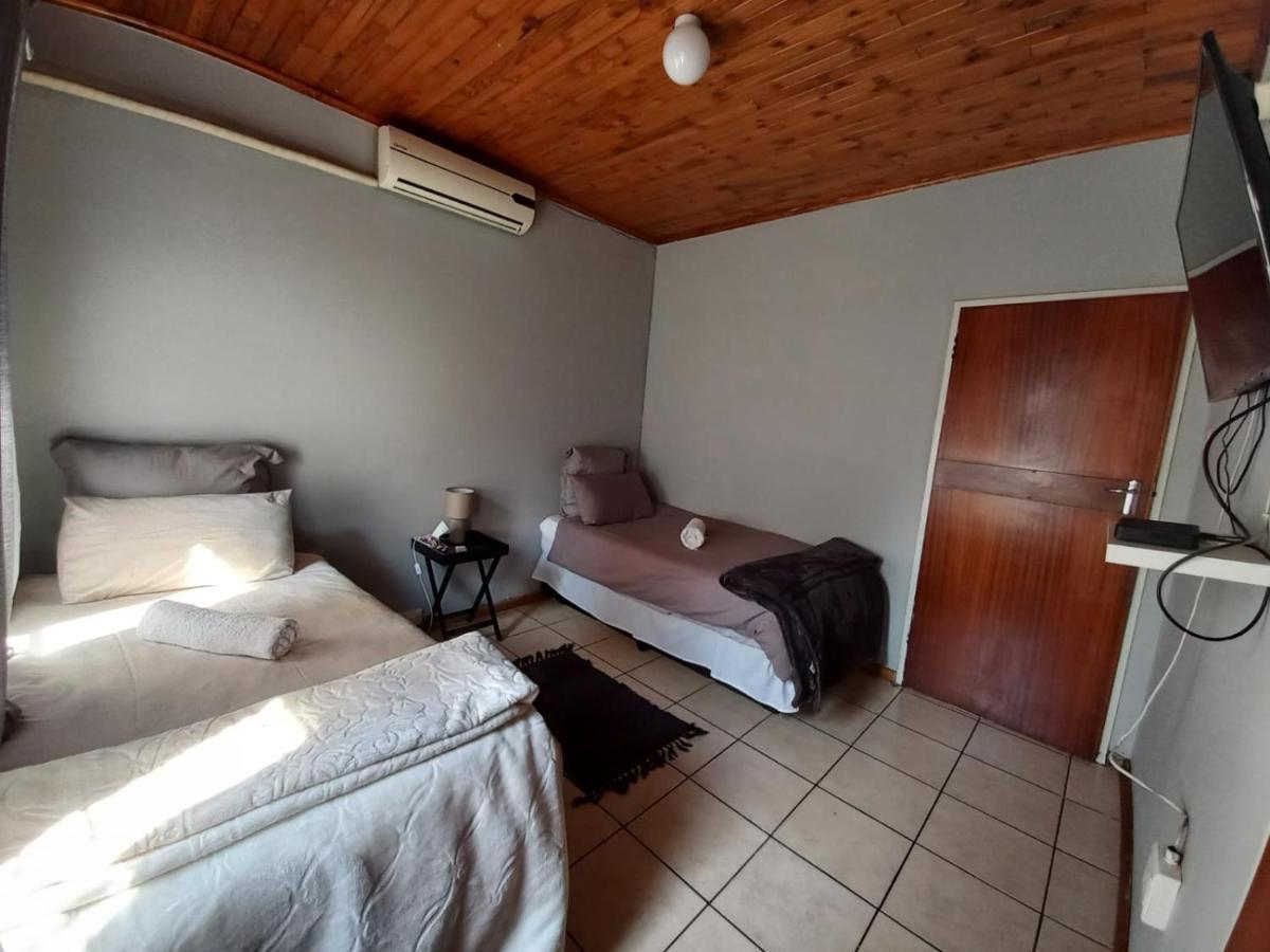 Meyiwa Guest Palace Newcastle Kültér fotó